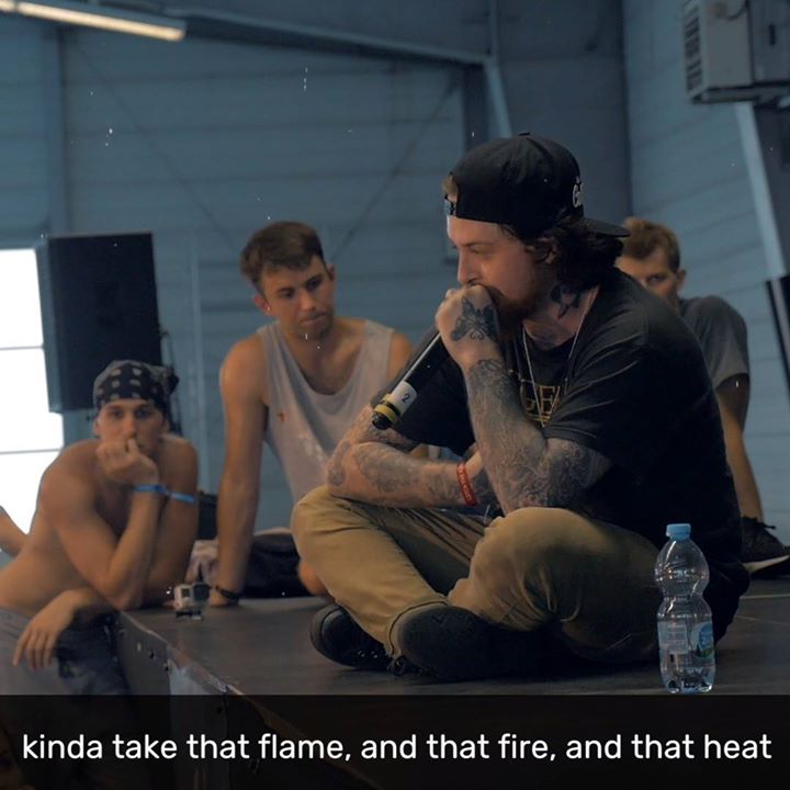 Photo of Casper explaining his style