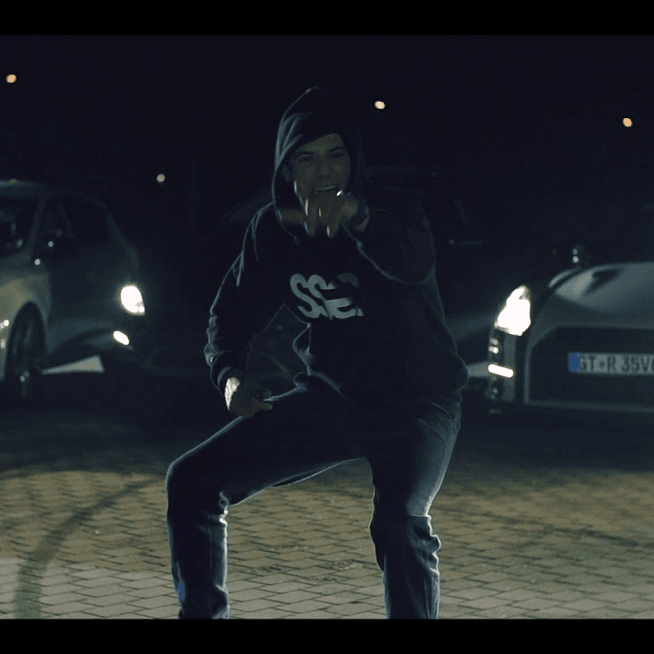 Photo of MAŁACH – „Cena bycia kimś” feat. Hinol PW prod. Małach