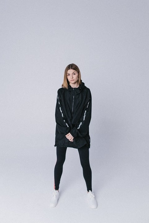 Photo of Do kolekcji TAPES dorzucamy damskie legi…