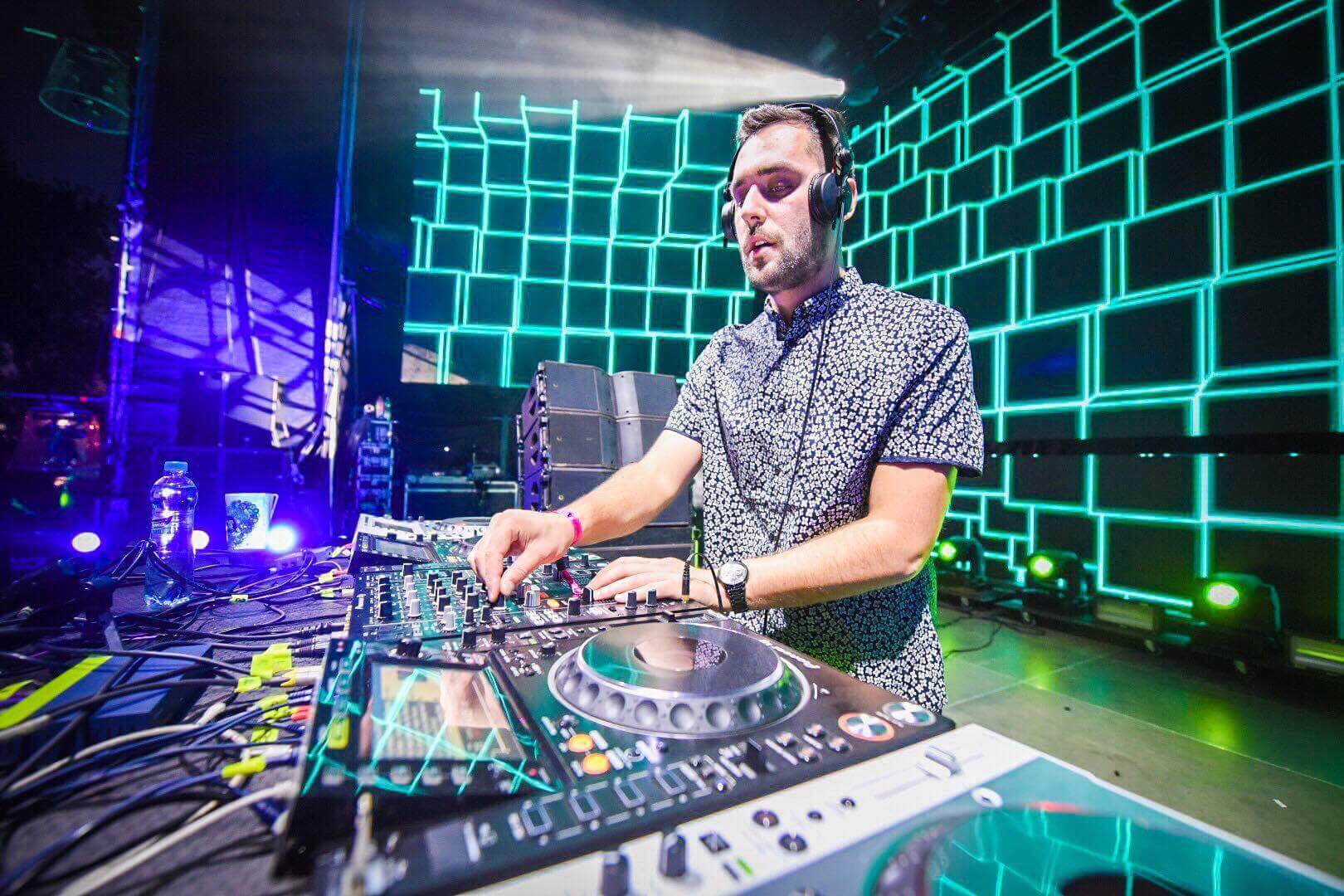 Photo of Hrát před Andym C na Beats for Love byl pro mě splněný sen, říká DJ Madface