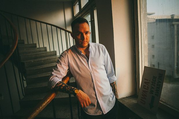 Photo of Ten Typ Mes mówi, co jest grane: „Fyre” jako gwóźdź do trumny „apolityczności”?