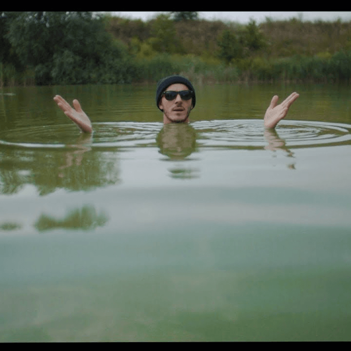 Photo of Junior Stress a.k.a. Jurek Dre$ – Szerszeń (prod. Macios)