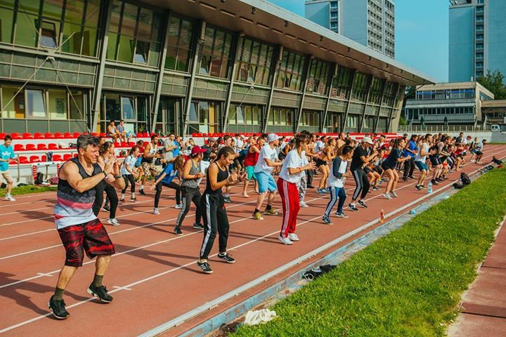 Photo of Working out before holidays so we can ea…