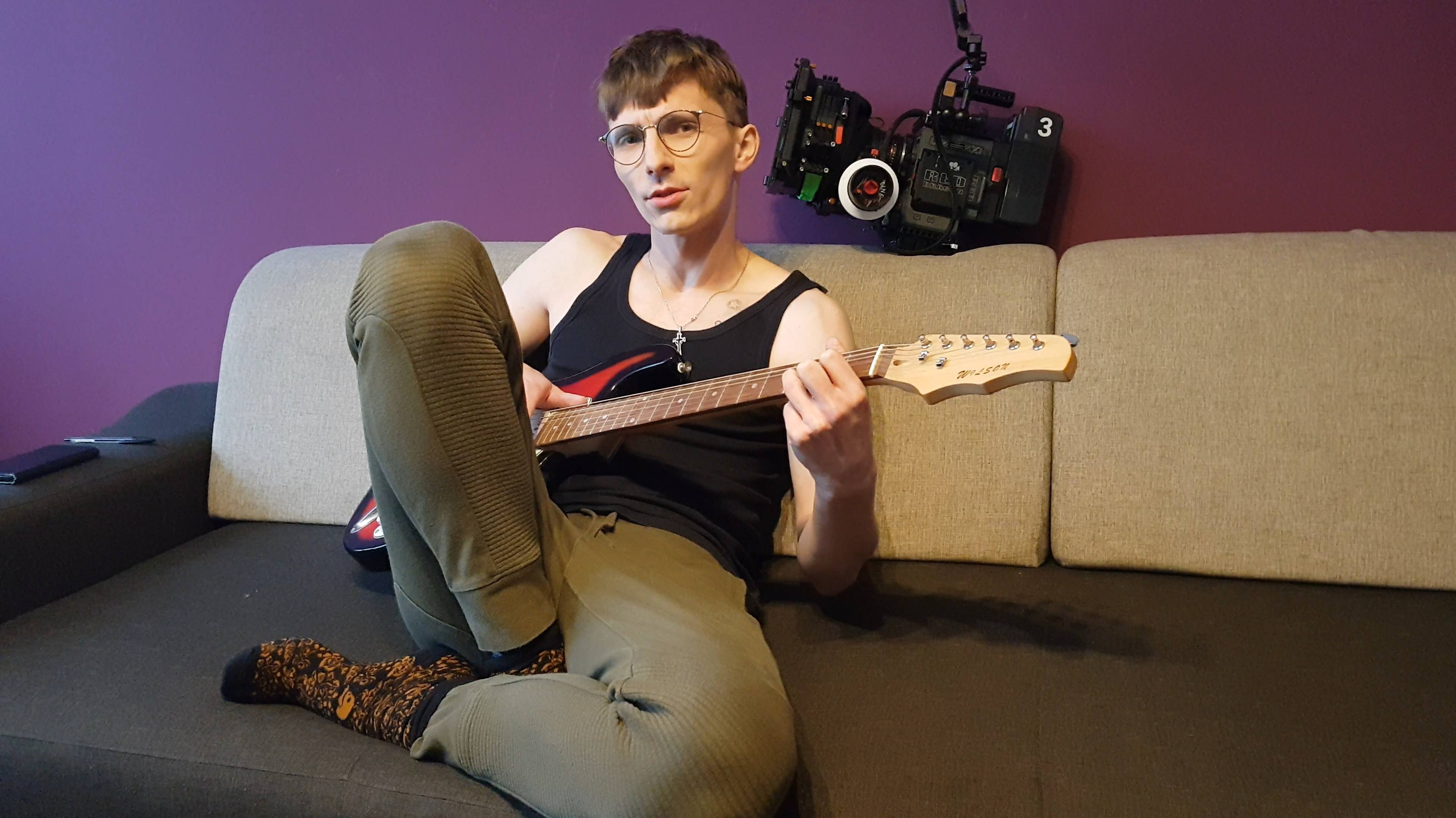 Photo of Obejrzyj Vixen na planie klipu.