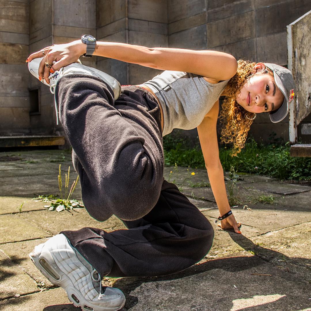 Photo of #bgirl @kyoka_rushball styling on a mon…