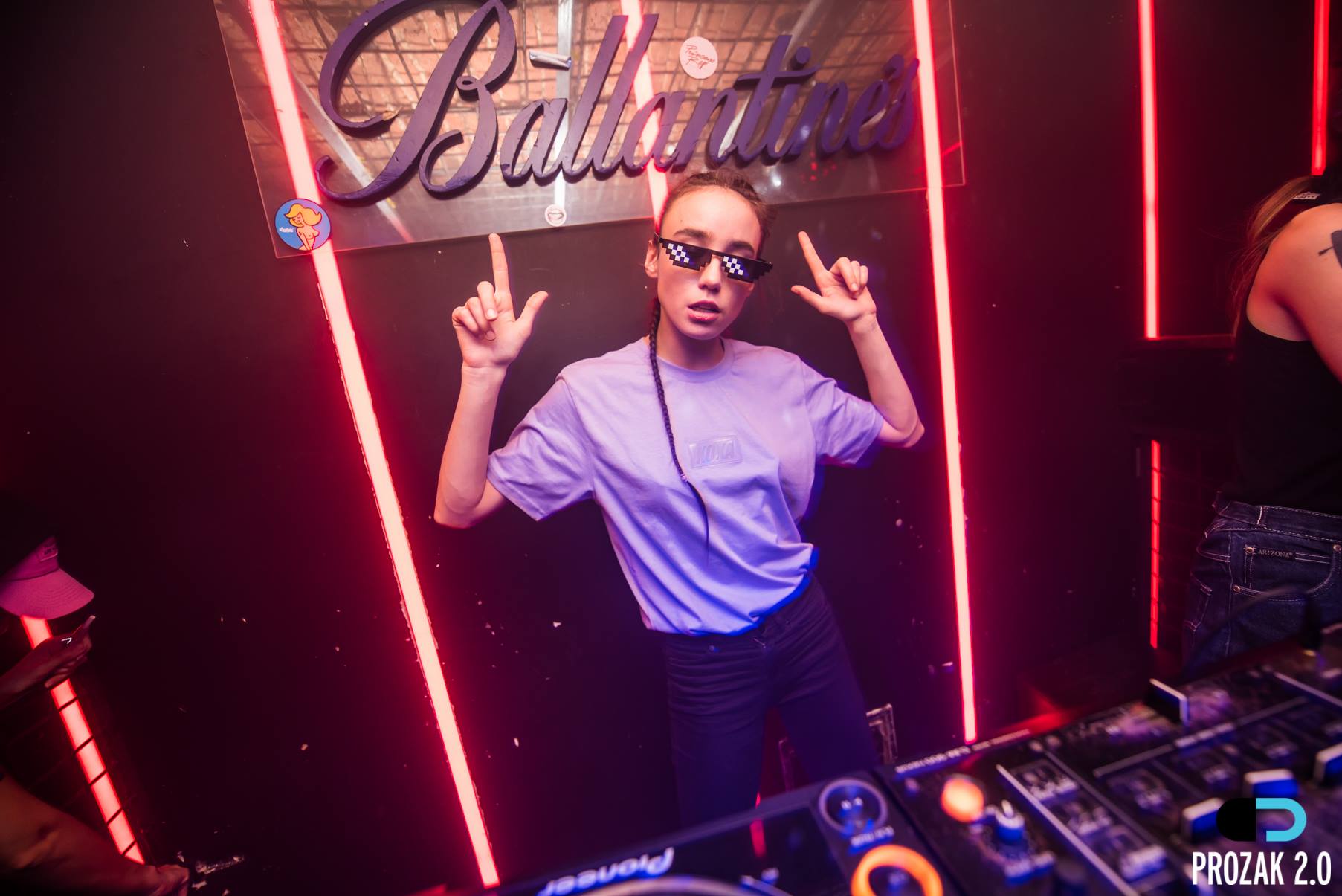 Photo of Dziś scenę -1 przejmuje rodzina newonce….