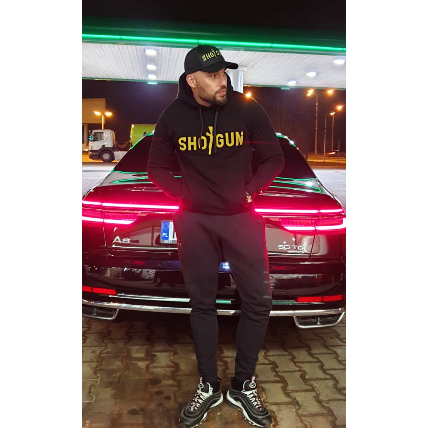 Photo of Manchester, Peterborogh w ten weekend wi…