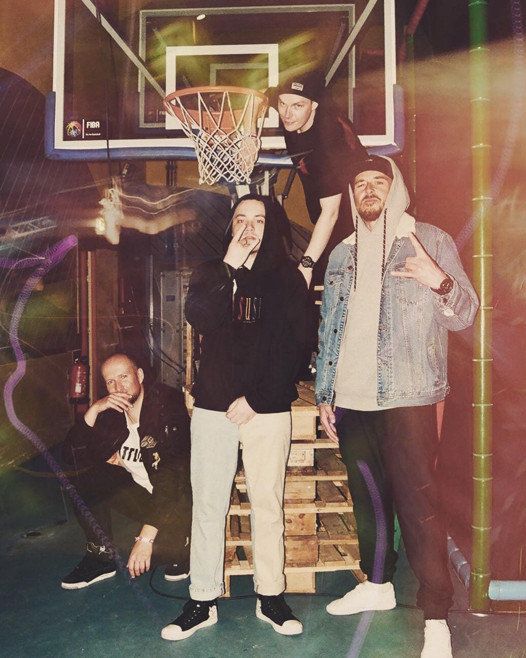 Photo of Dziki team na @snowshow360 ! THX 4 #goo…