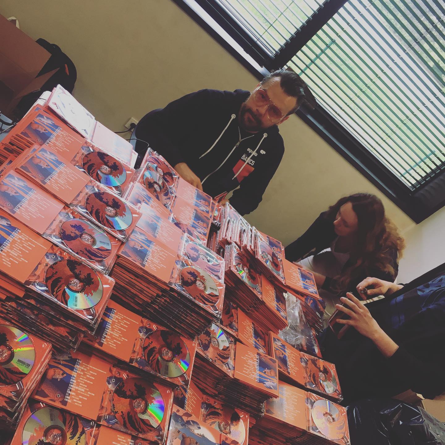 Photo of Zaraz zaczynamy podpisywanie i wchodzimy…