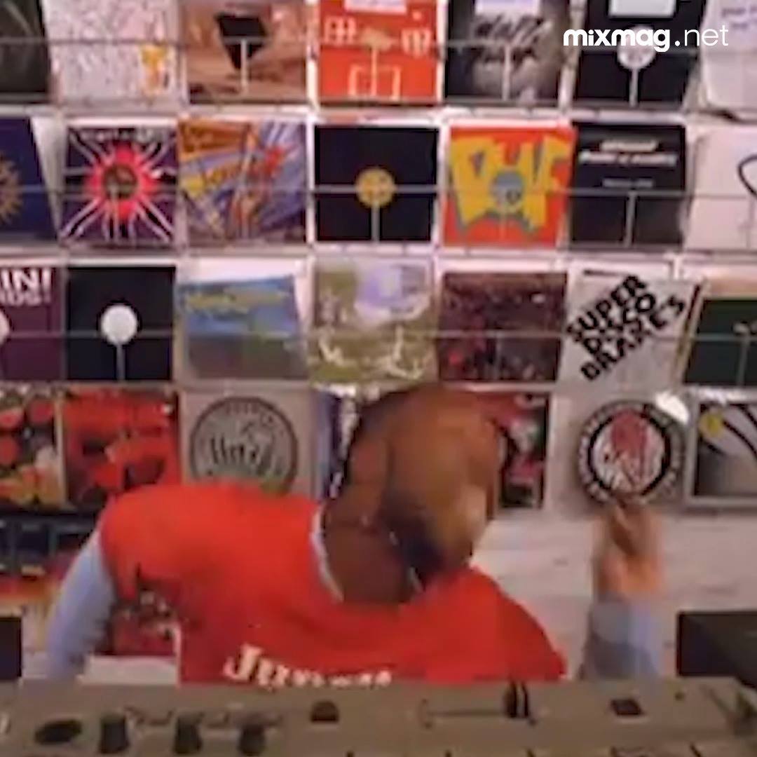 Photo of Obejrzyj Human Traffic record store scene