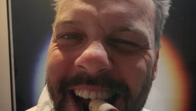 Photo of Autoportret z korkiem, bo nie mam cygara…