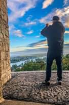 Photo of Kilka fotek z planu klipu „Illuminati”