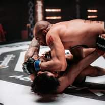 Photo of Ale by łokcie wchodziły…
Paweł jest …