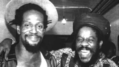 Photo of Dennis Brown Feat. Gregory Isaacs – Raggamuffin